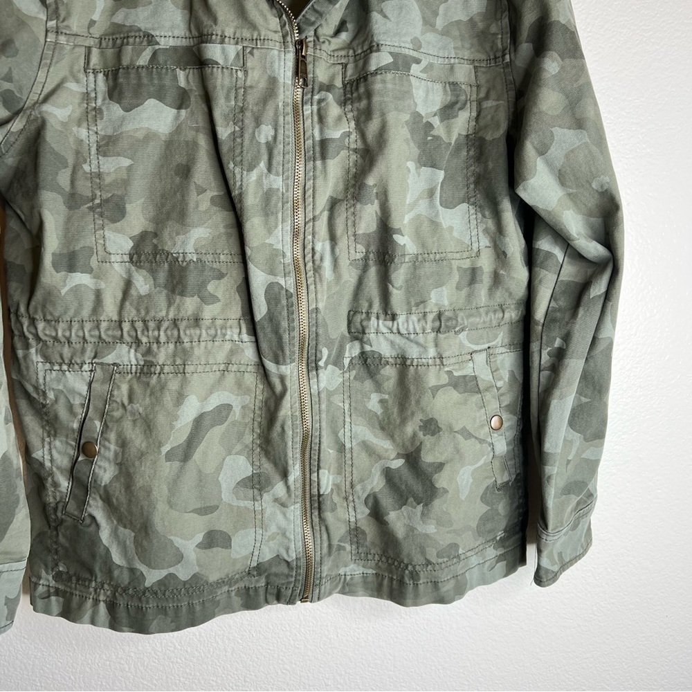 Old Navy Oversized Camo Shacket Medium - Picture 3 of 4